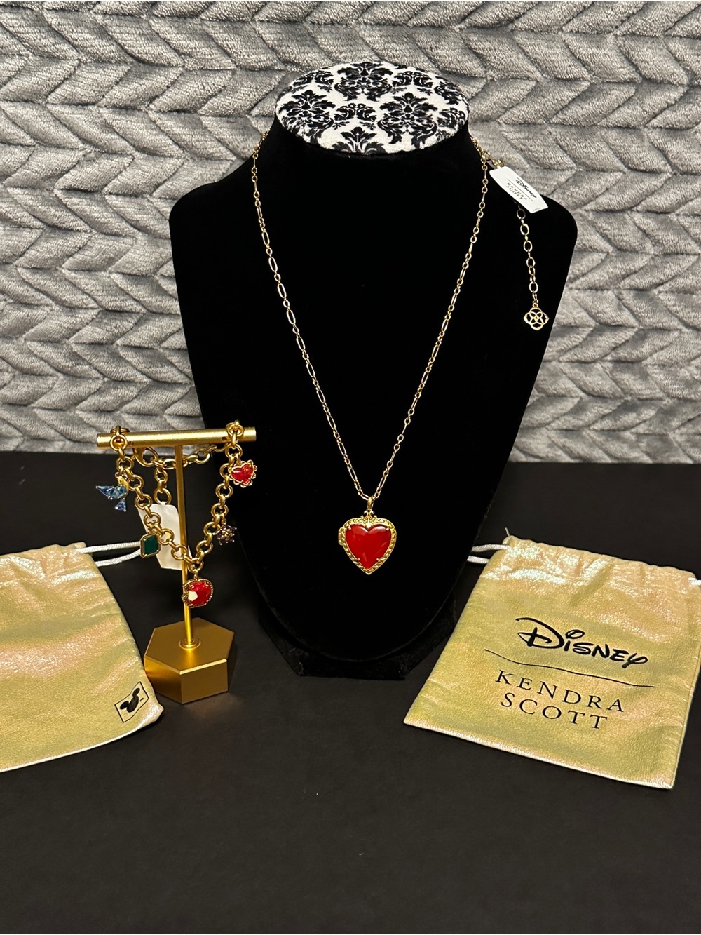 Kendra Scott Disney Snow White Heart Locket Pendant necklace & Bracelet NWT